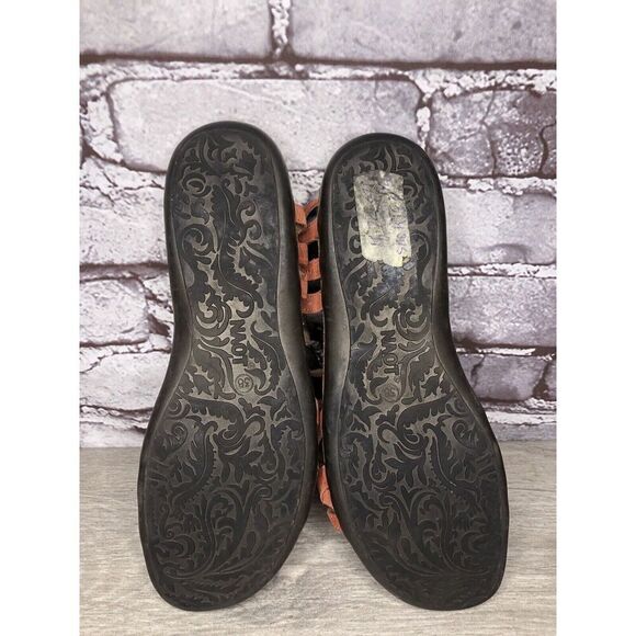 Naot Coral Pink Leather Stud Ankle Strap Casual Sandals Women’s Sz 38EU/7.5M US - Picture 9 of 14